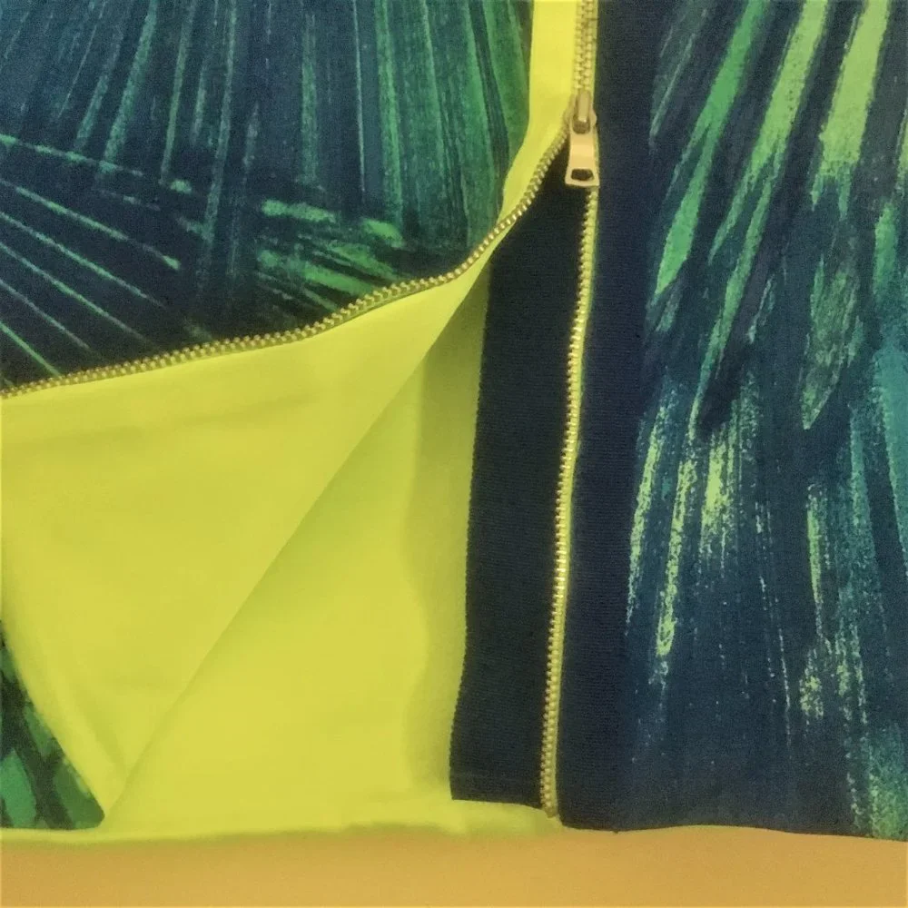 Elie Tahari Tropical Skirt Size 6 Vacation Beach Summer Stretch